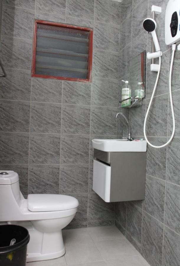 2 Bedroom Medina Dollar Landed Homestay Cheras Mrt Link Luaran gambar